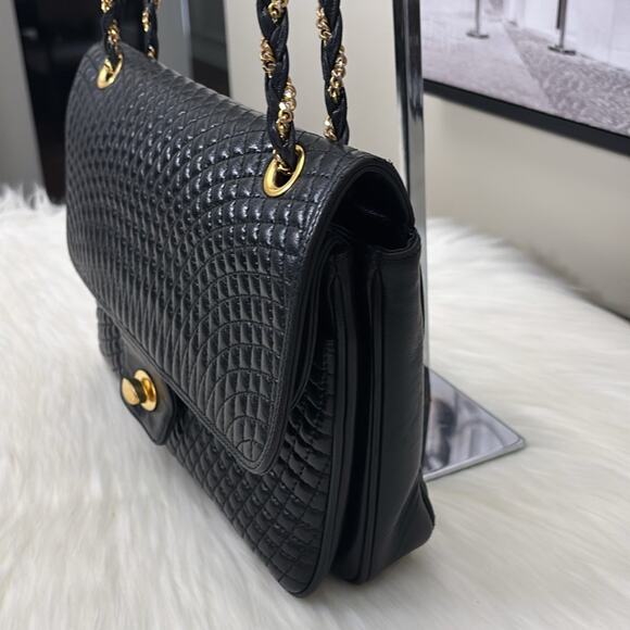 BALLY Quilted Chain Shoulder Bag Leather Black Gold Authentic - Picture 4 of 16